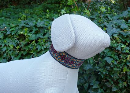 Collar martingale Burdeos de Mimopets en las mascota de trapo