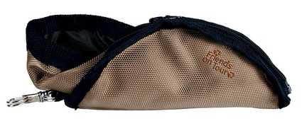 Bebedero plegable de viaje Bebedero plegable de Trixie cerrándose