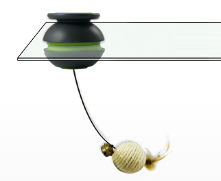 Frolicat Sway en mesa Frolicat Sway suspendido de una mesa