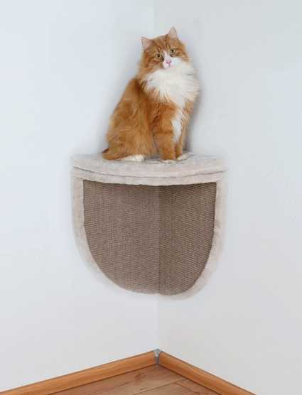 Rascador de pared para esquinas con plataforma para gatos.